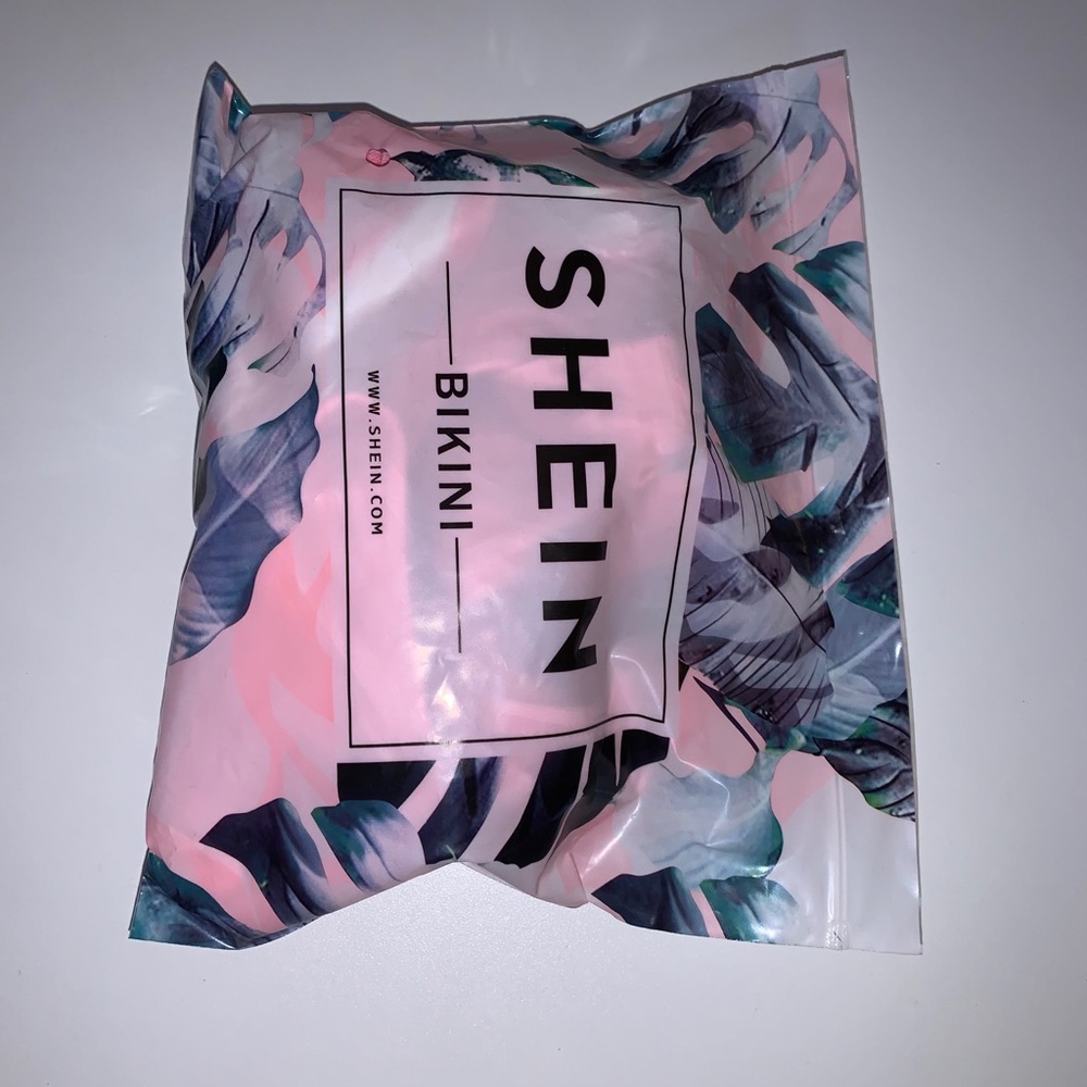 Pink SHEIN swim suit - Picture 3 of 4